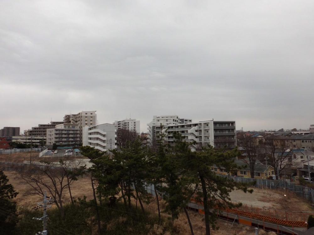 View photos from the dwelling unit. View from local (May 2013) Shooting