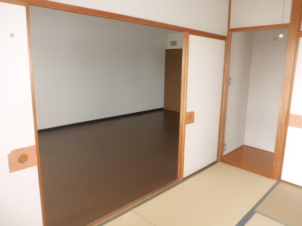 Non-living room. Room (May 2013) Shooting