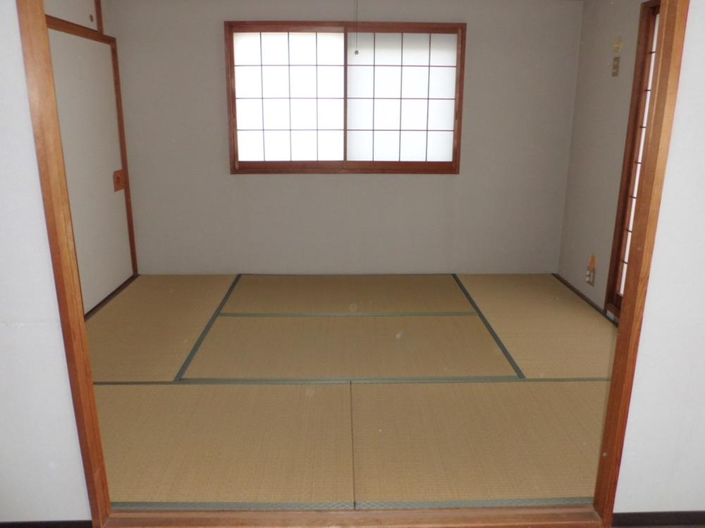 Non-living room. Room (May 2013) Shooting