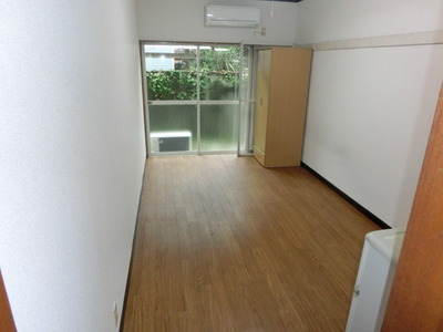 Other room space. A quiet residential area