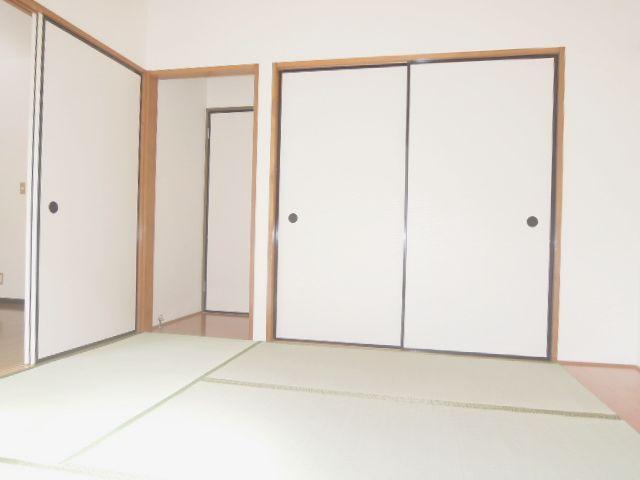 Other Equipment. It is still Japanese-style room in the bedroom.