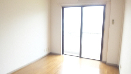 Living and room. It is a quiet residential area.