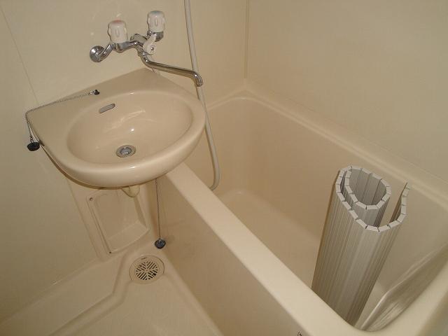 Bath. Bathroom with wash basin