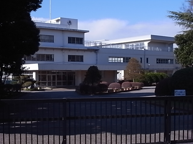 high school ・ College. Yakuendai High School (High School ・ NCT) to 813m