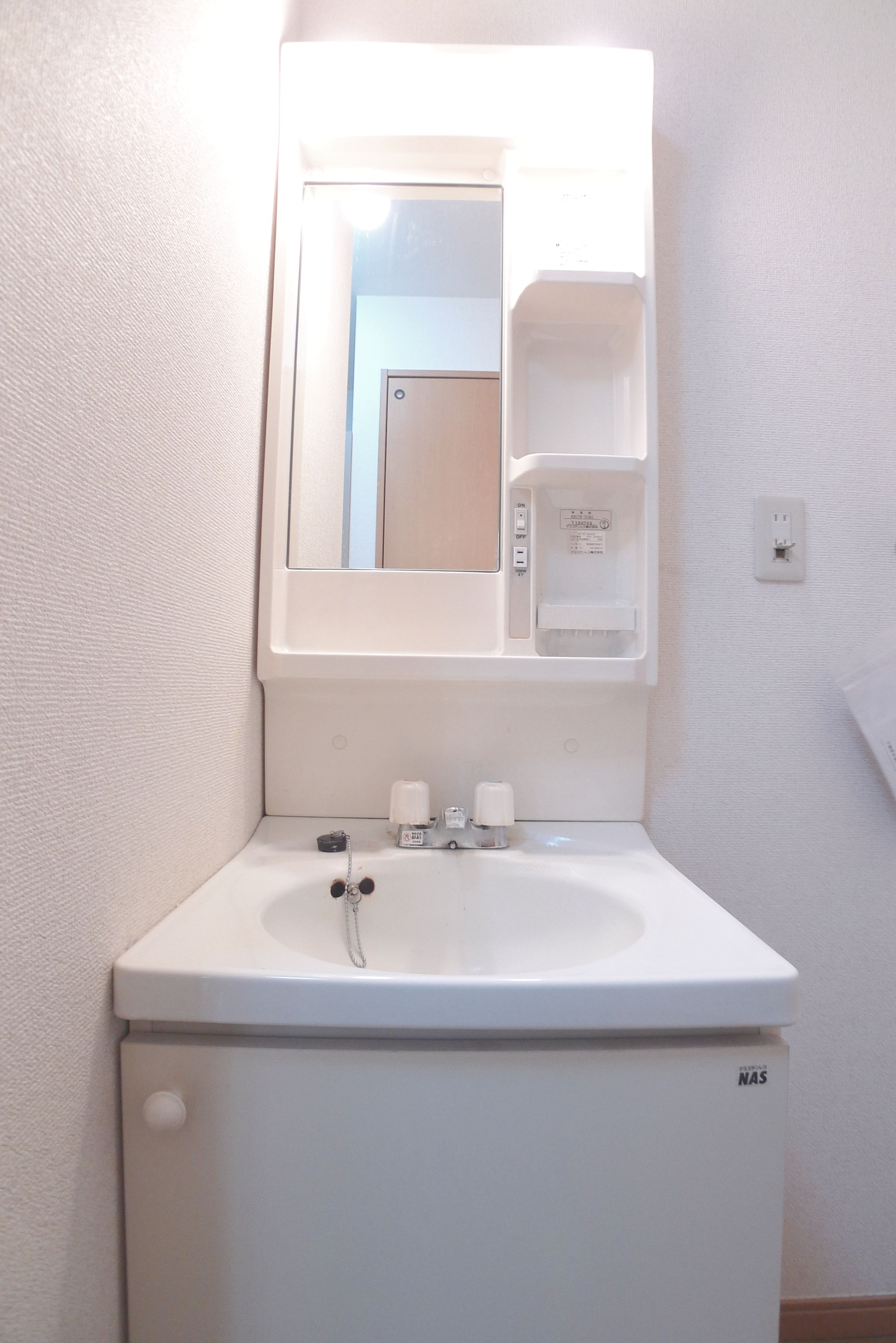 Washroom.  ☆ Able If brokerage commissions 0.525-month ☆