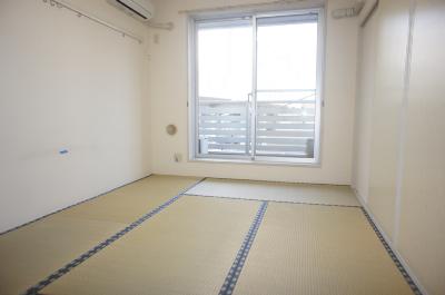 Living and room. It is a space of relaxation is Japanese-style room!