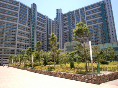 Other common areas. High-rise building 4 buildings all within the grounds of the 22-story!