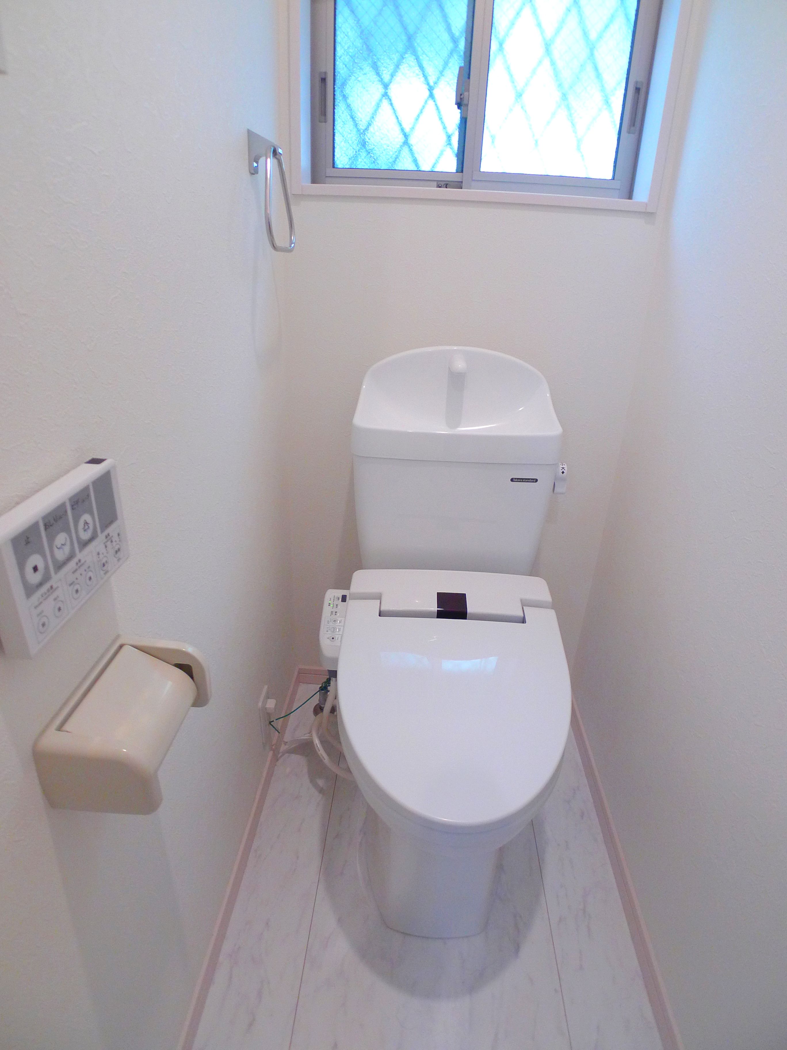 Toilet.  ☆ The room looking for Able Shimousa Zhongshan shop ☆ 047-302-8118 ☆