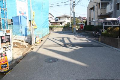 Local photos, including front road. Local (12 May 2013) Shooting