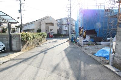 Local photos, including front road. Local (12 May 2013) Shooting