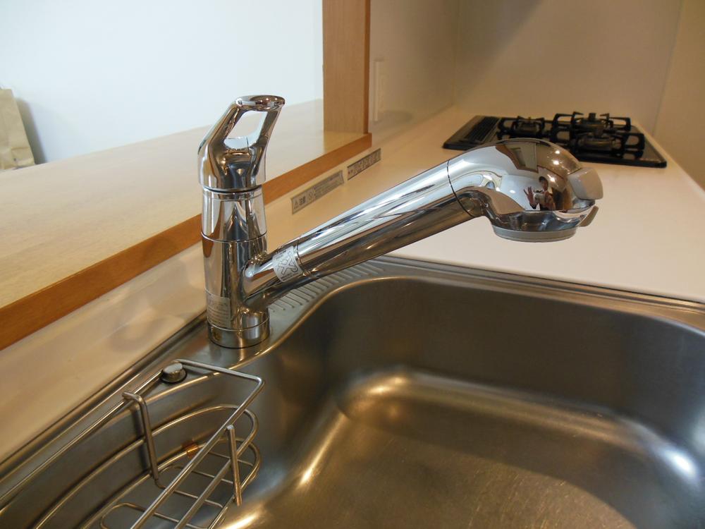 Kitchen. Water purifier integrated mixing faucet (12 May 2013) Shooting