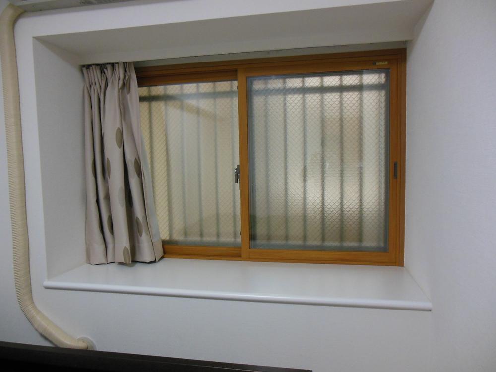 Non-living room. Indoor (12 May 2013) Shooting