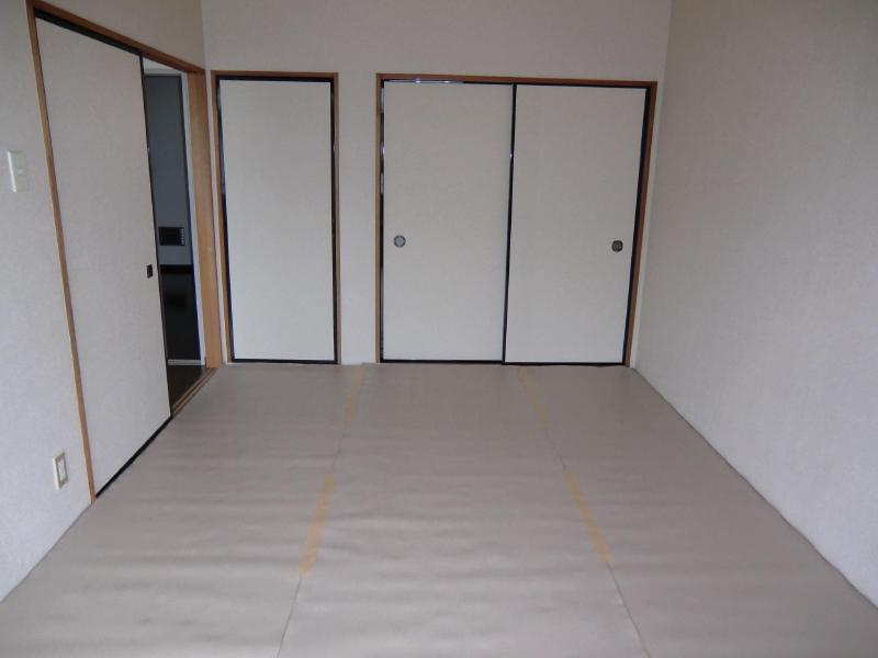 Other room space. Is a tatami room, Yes laid burnt prevention sheet