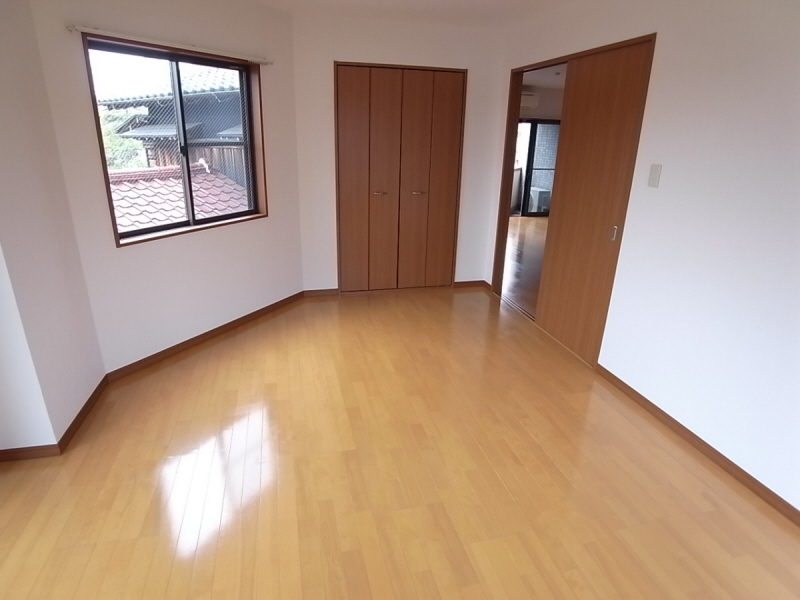 Living and room. Popular Tsudanuma Station Available! !