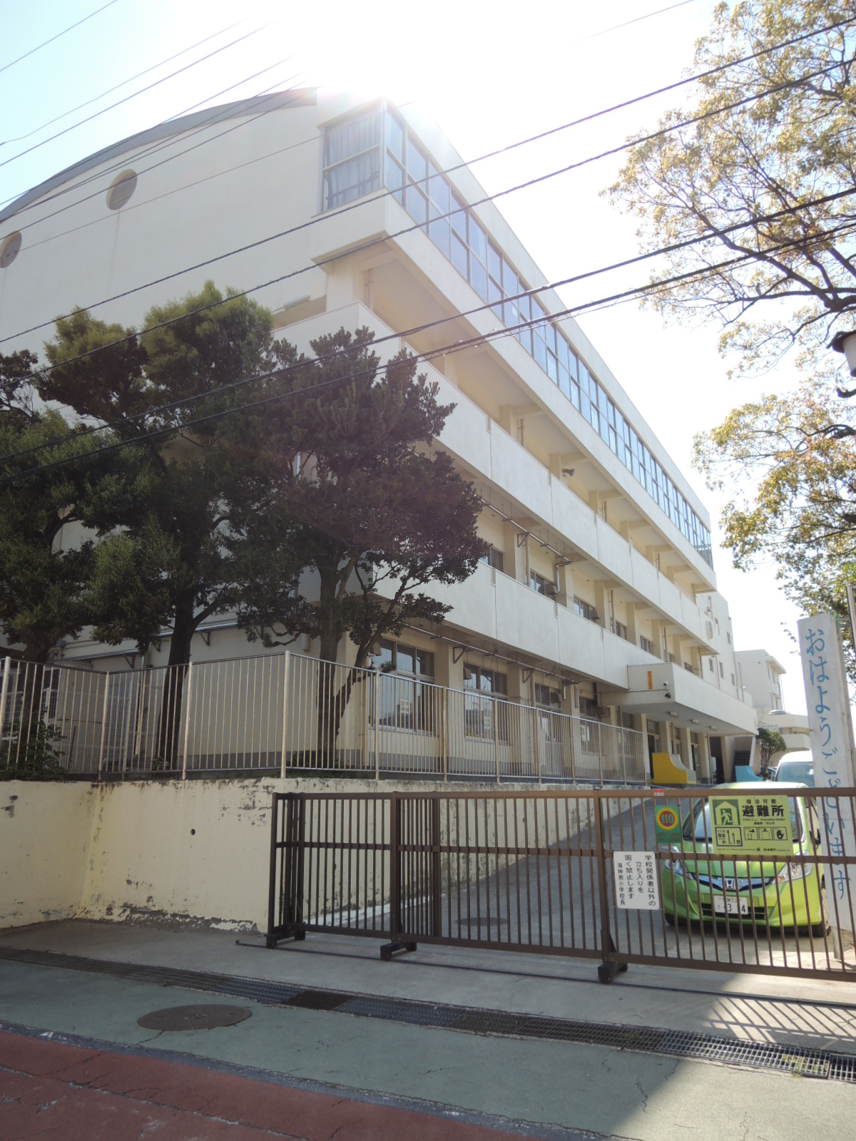 Primary school. 1253m to Funabashi Rikkai Jinnan elementary school (elementary school)