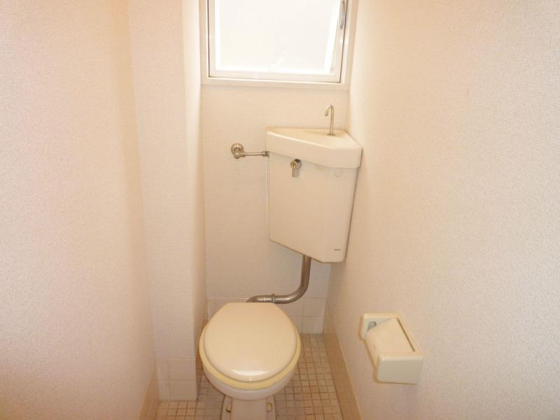 Toilet. Since there is a window in the toilet, Pat ventilation