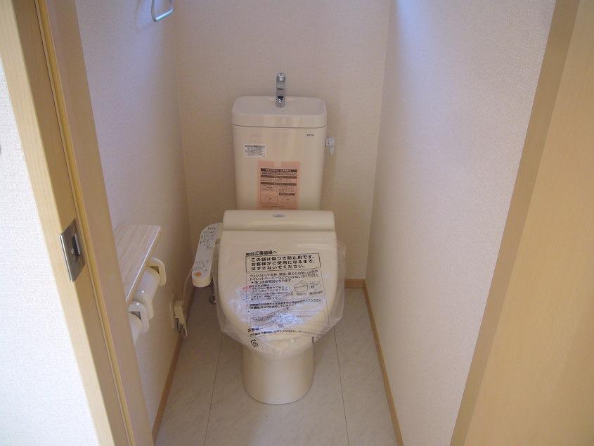 Toilet. 1 ・ 2 Kaitomo shower toilet (local photo)