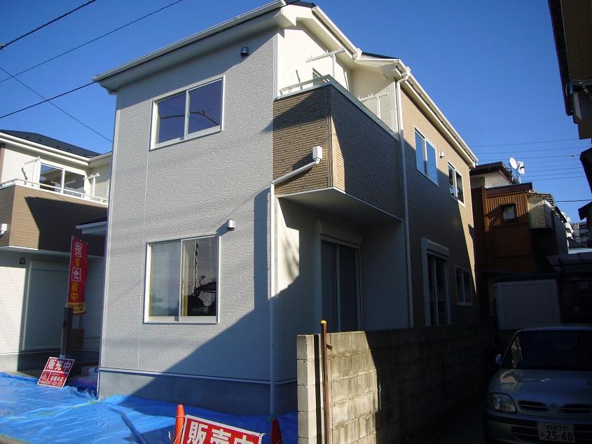 Local appearance photo. Local (12 May 2013) Shooting