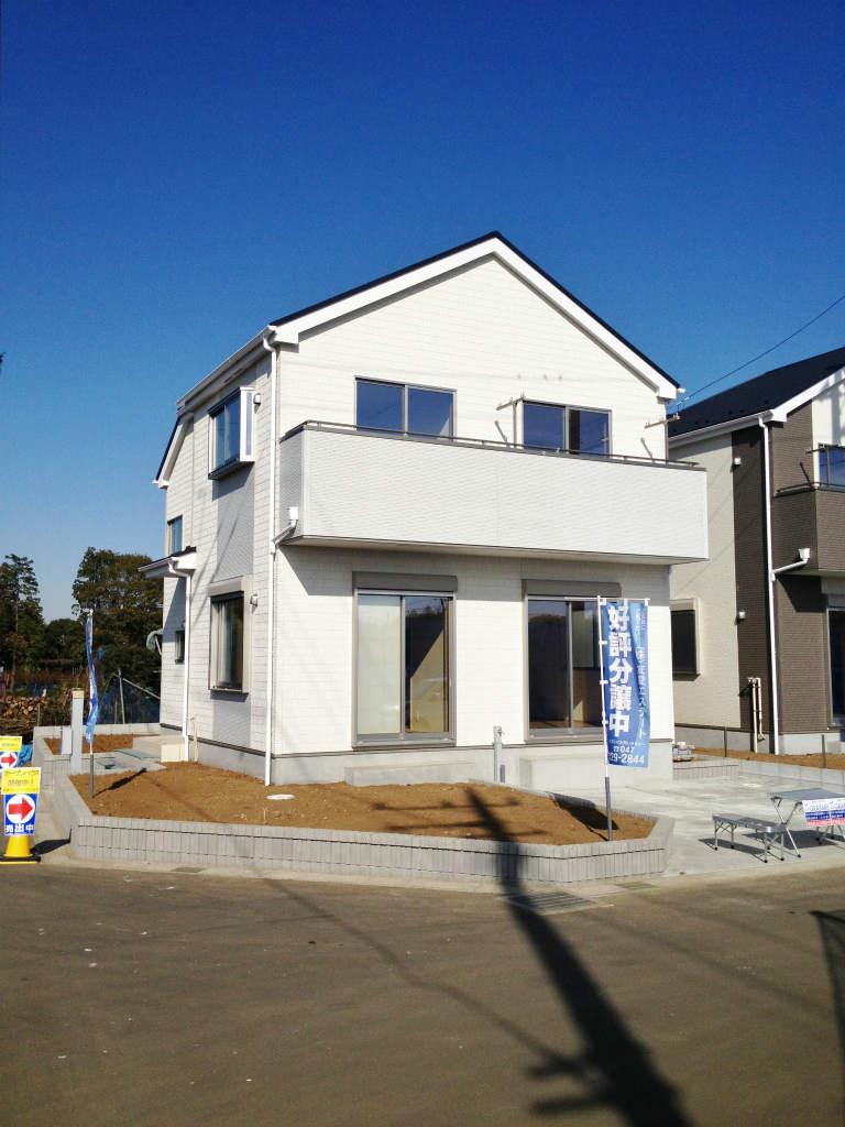 Local appearance photo.  [Selling local] 2 car car space of all building room