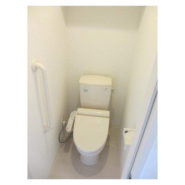 Toilet. Bidet