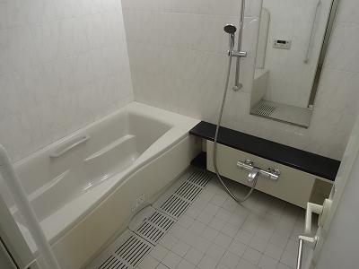 Bathroom. 1620 size room a bathroom