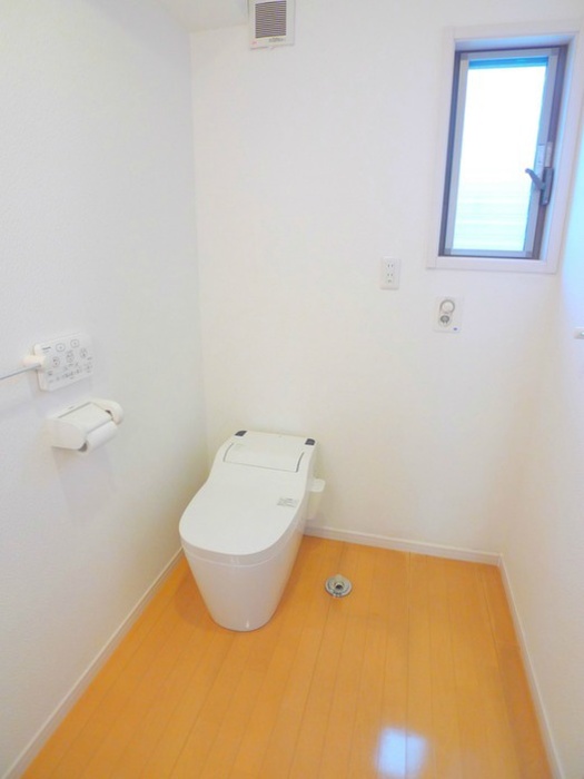 Washroom.  ☆ Able If brokerage commissions 0.525-month ☆