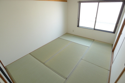 Living and room. Japanese-style room 6 quires