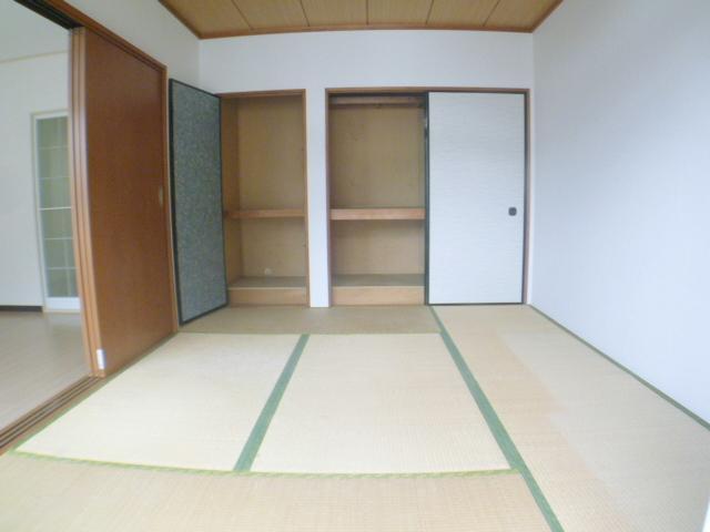 Living and room. Storage enhance Japanese-style.