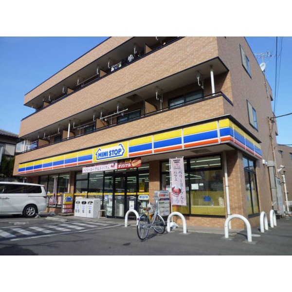 Convenience store. 89m until Lawson Miyamoto store (convenience store)