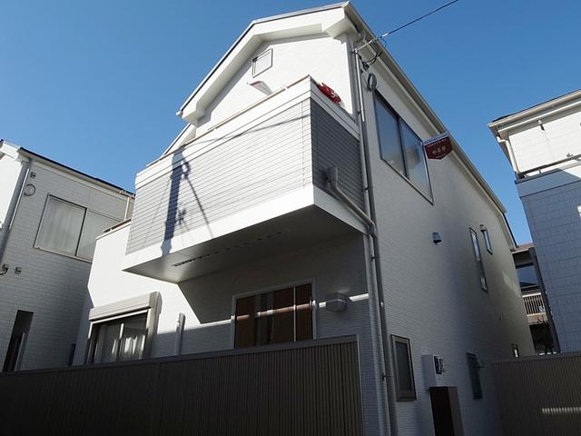 Local appearance photo. Flat 35S Available