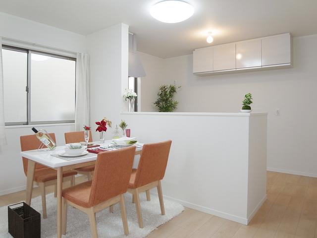 Kitchen. Face-to-face kitchen bouncing of conversation. There is also a back storage