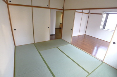 Living and room. Japanese-style room 6 quires