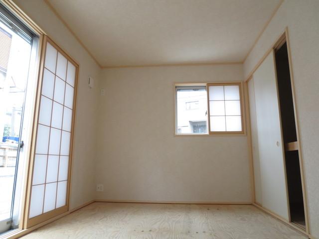 Non-living room. First floor Japanese-style room (at the time under construction)