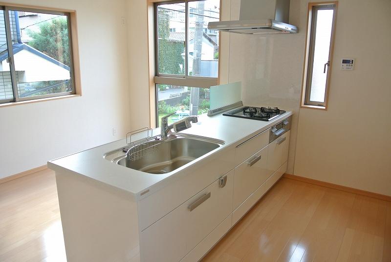 Living. Local (September 2013) Shooting