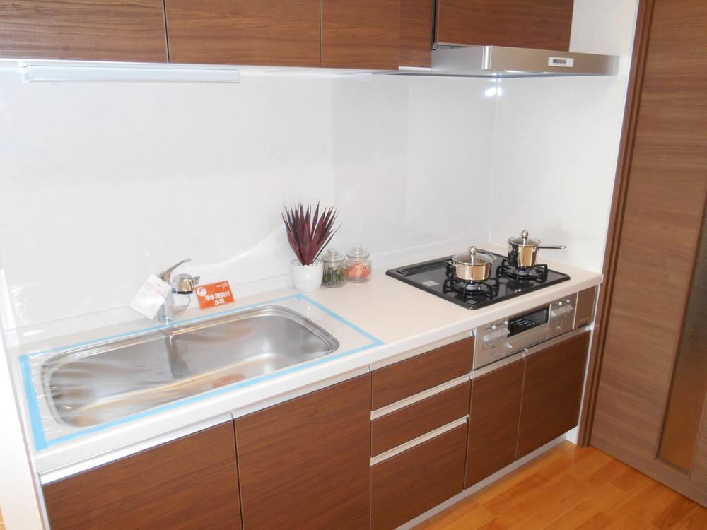 Kitchen. Storage is also rich system Kitchen