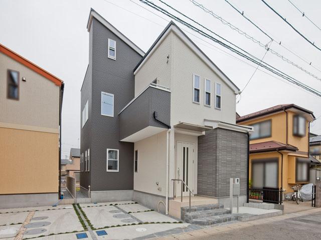 Local appearance photo. A Building