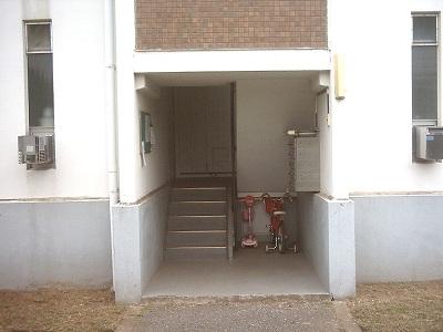 Entrance. Common areas