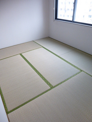 Living and room. Japanese-style room 6 quires