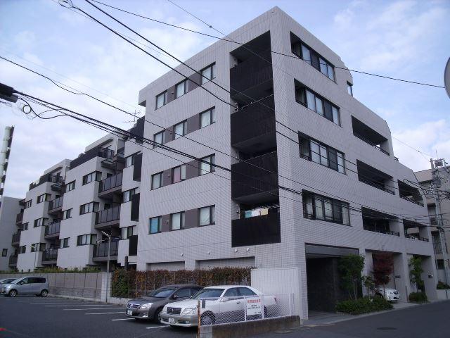 Local appearance photo. Local (12 May 2013) Shooting