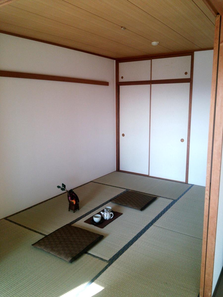 Non-living room. Indoor (12 May 2013) Shooting