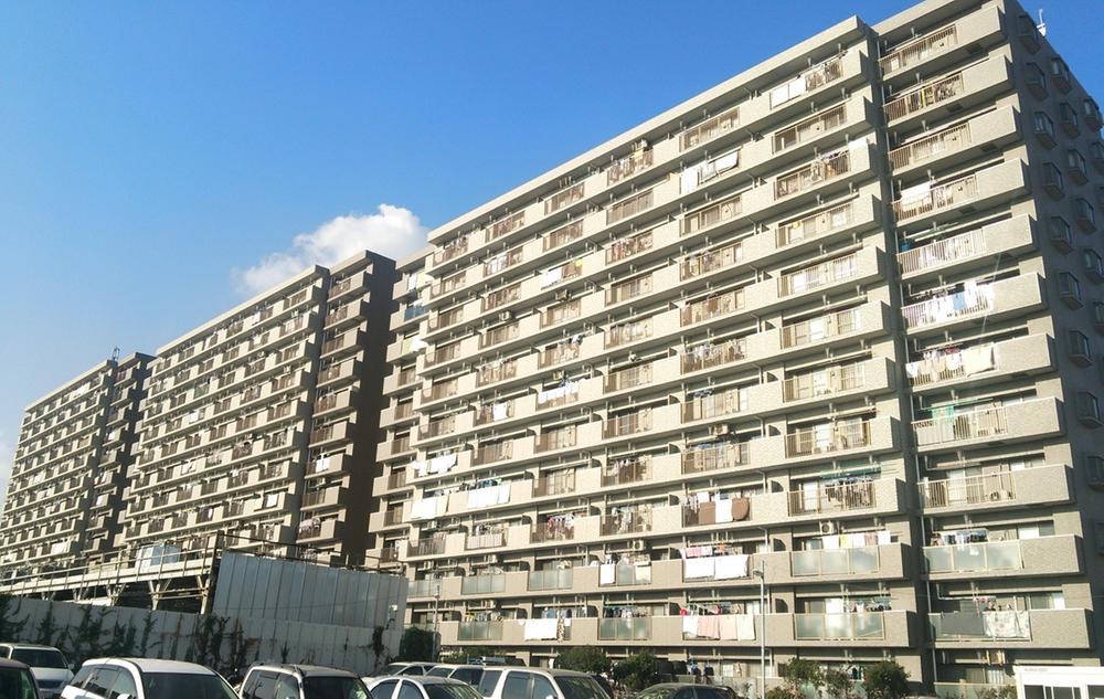 Local appearance photo. Local (12 May 2013) Shooting