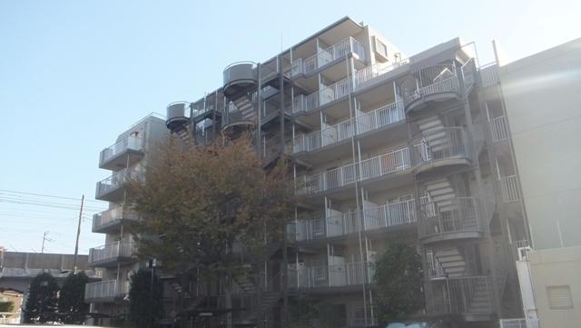 Local appearance photo. Local (12 May 2013) Shooting