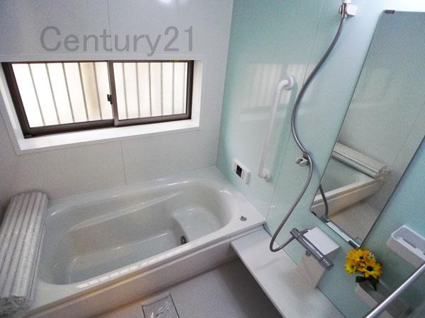 Bathroom. 1 Building