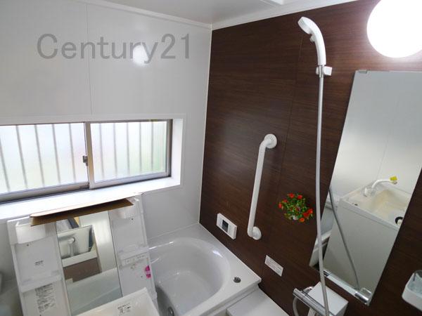 Bathroom. Building 2