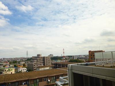 View photos from the dwelling unit. Views per hill of the town Kitamoto will be able to look up to Makuhari from Funabashi