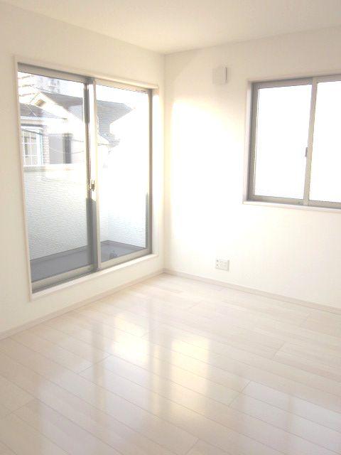 Non-living room. 3 Kaiyoshitsu