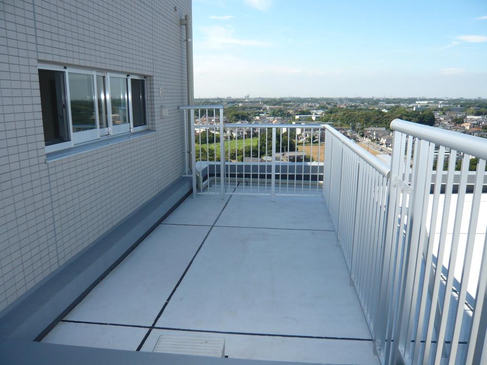 Balcony. Local (August 2007) Shooting