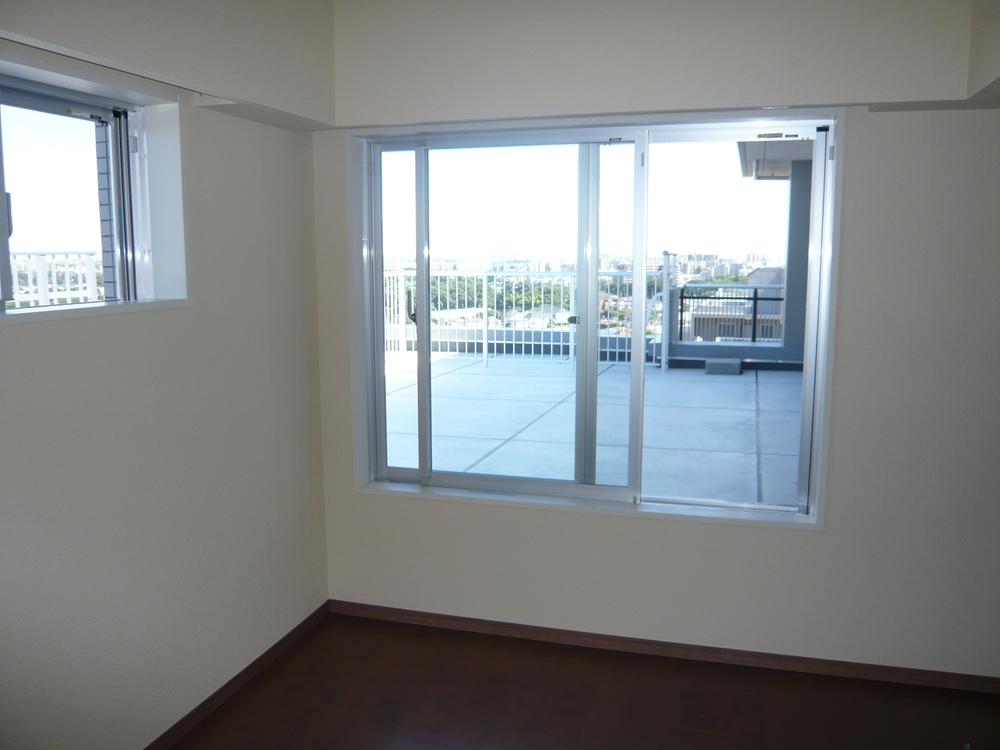 Non-living room. Room (August 2007) Shooting