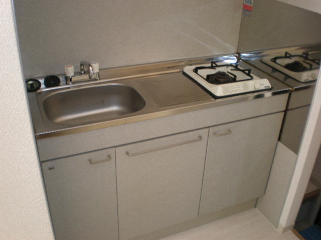 Kitchen. Gas stove 1 with Cu Chi system Kitchen!