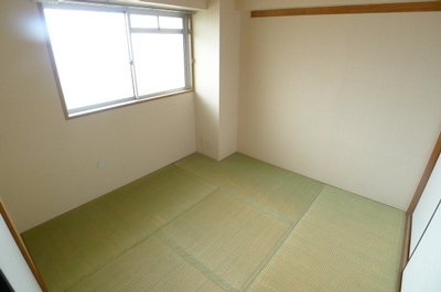 Living and room. Japanese-style room 4.5 Pledge